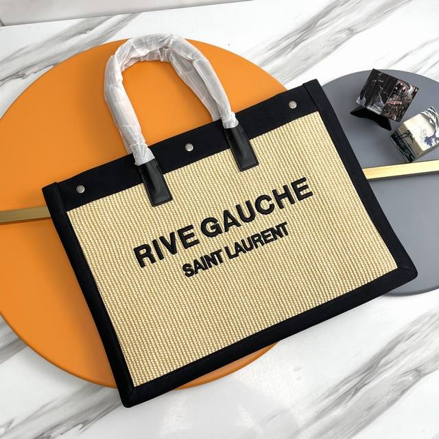 夏日限定编织款 _Rive Gauche Tote Bag，左岸购物袋，从定制编织料到Logo刺绣工艺，每一个细节我都要求完美！Zp购入开模定制，说真的，这是我