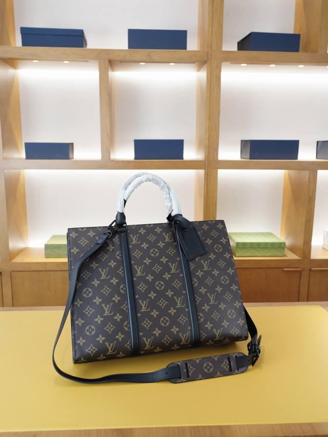 Lv 路易威登 官网同步 高版本 手提斜挎背包 永恒不过时的标志性产品 纯原单小牛皮 顶级五金制作 非市面普通版本 贸易公司订单货 今年最爱的款式 全部实拍 实