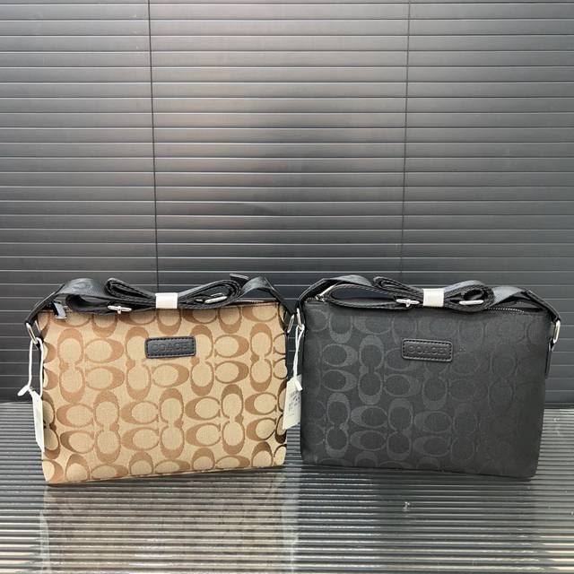 Coach 蔻驰 帆布手拿包 卡包钱包多功能男包 实物拍摄 原厂原版面料 配送礼盒 26 X 16 Cm。