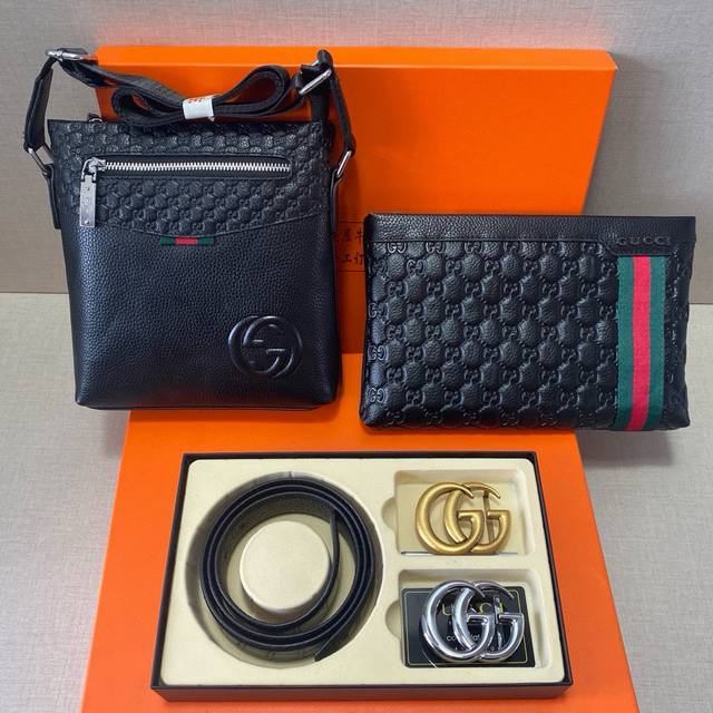 古驰Gucci 头层皮质组合礼盒包装腰带+俩款包包超级组合 实用公文包包是很合适的选择。强烈推荐这款手提包日常是非常。 双扣皮带：头层皮质带身搭配3.8Cm仿铜
