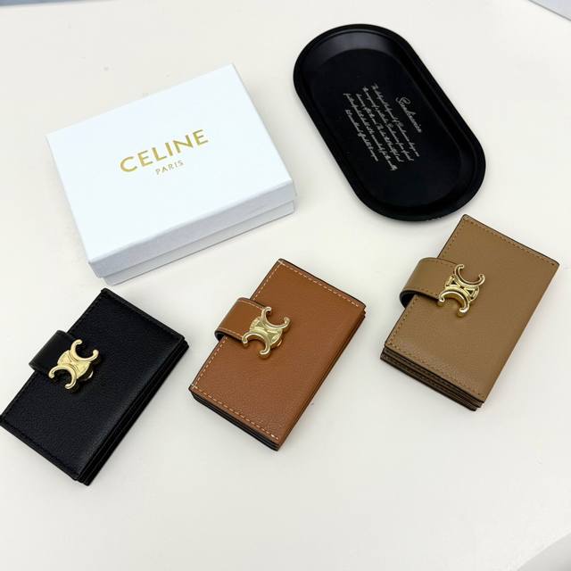 Celine 794颜色 黑色 棕色 烟熏灰 尺寸 10.5*6专柜最新款火爆登场，风琴褶皱卡包，超多卡位，专柜同步定制，小包必备款！