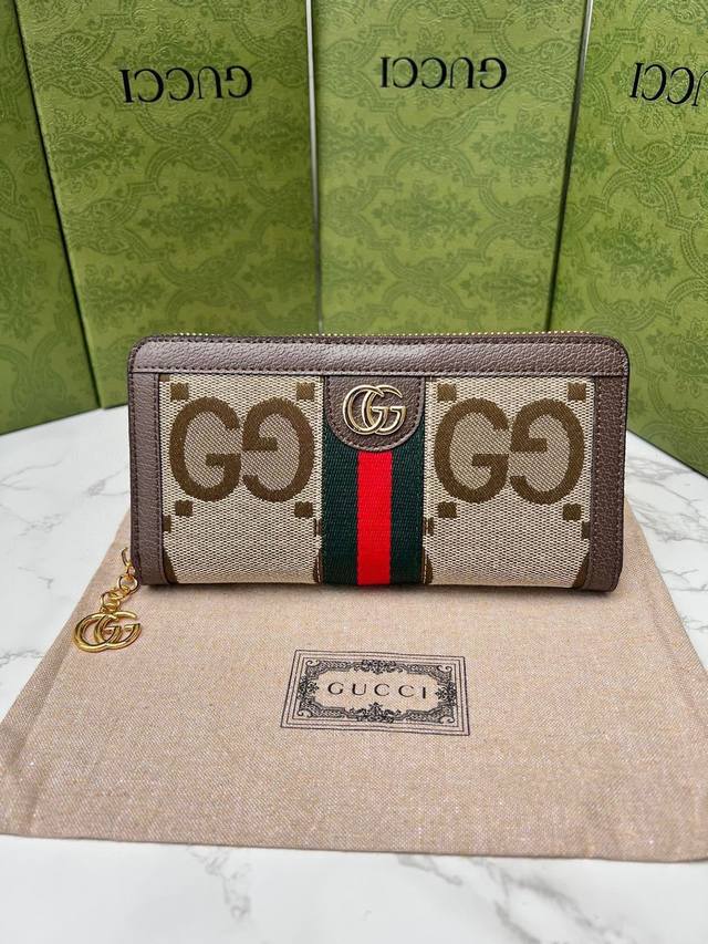 颜色 咖尺寸 19X10皮竹节钱包古驰 Aria-时尚咏叹调 系列运用现代手法焕新演绎经典元素。竹节是古驰的经典元素之一，自上世纪40年代以来出现于品牌的各个系