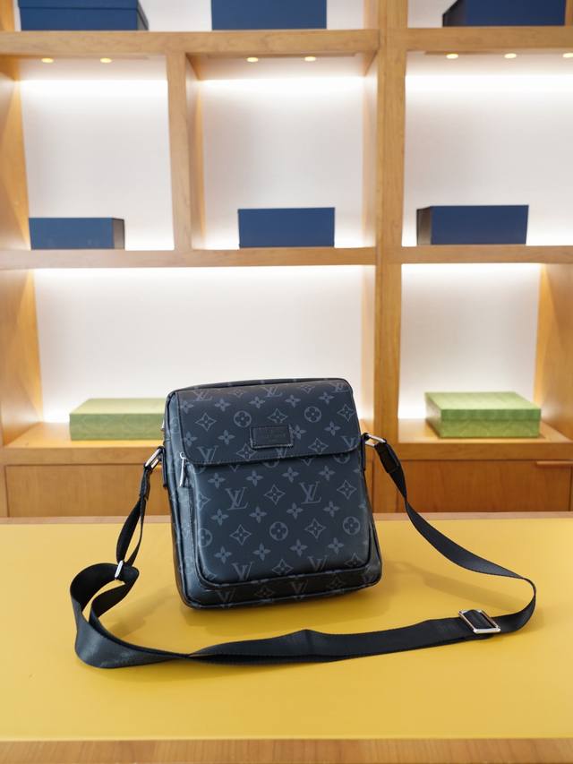 路易威登 官网同步 高版本 斜挎单肩背包 永恒不过时的标志性产品 纯原单小牛皮 顶级五金制作 非市面普通版本 今年Lv最爱的款式 全部实拍 实用性非常高 完全不 路易威登 官网同步 高版本 斜挎单肩背包 永恒不过时的标志性产品 纯原单小牛皮 顶级五金制作 非市面普通版本 今年Lv最爱的款式 全部实拍 实用性非常高 完全不