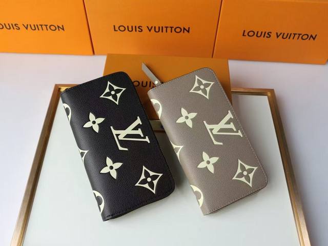 颜色 黑 灰尺寸 19X10拉链钱包Crafty 配饰、皮具和成衣系列推出特别款 Pochette FéLicie 链条包，以 Monogram Emprein