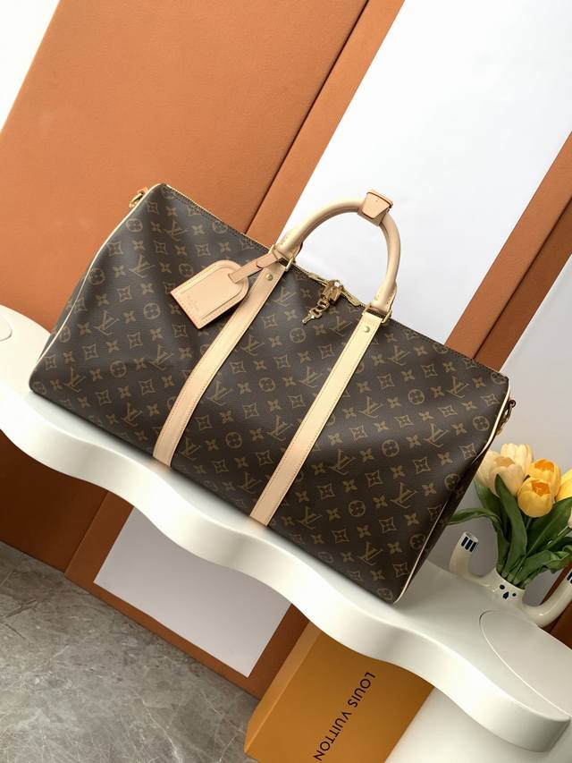 Keepall 50 旅行袋 特级加强版 型号： M41416 皮料： 是意大利A级皮料 五金： 采用进口A级全钢五金 包装： 全套原厂Mb包装 尺寸：50.0