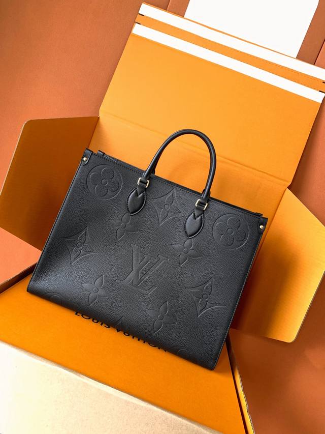 Onthego 大号手袋 特级加强版 型号： M44925 皮料： 是意大利A级皮料 五金： 采用进口A级全钢五金 包装： 全套原厂Mb包装 尺寸：41.0 X