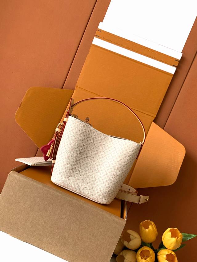 163 芯片 特级配全套包装 特级全钢五金 原厂皮 M15130 皮料是意大利A级皮料是在于品质、五金、面料、手工、油边、A级出品、图片跟产品一致丶配全套包装.