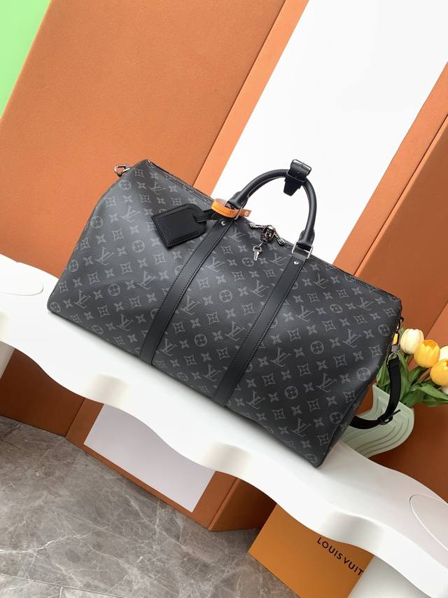 Keepall 50 旅行袋 特级加强版 型号： M40604 皮料： 是意大利A级皮料 五金： 采用进口A级全钢五金 包装： 全套原厂Mb包装 尺寸：50.0