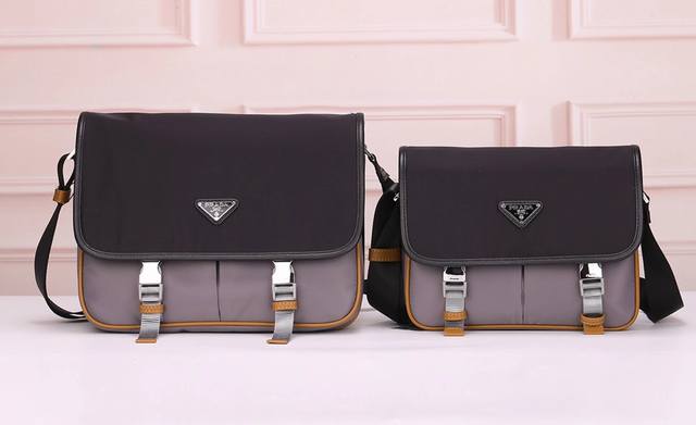 Prada-普拉达斜挎包官网同步 采用原版进口防水布料配原版五金 做工细节精致 手感舒服 175代工 原版品质大号尺寸：32.24.12Cm