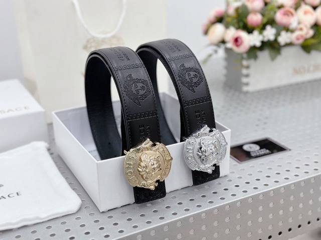 范思哲-纯牛皮 高档货 纹路清晰 手感超好 炸街 宽度:3.8厘米 配套美国Simon-全套包装 正品一致的吊牌全套包装 配纸袋 礼品盒 亲们下单一定备注腰围