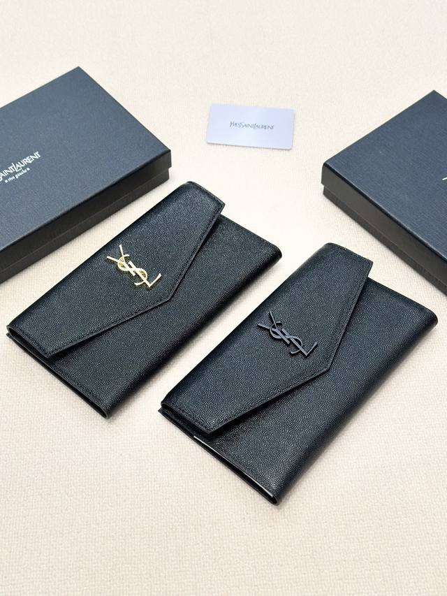 颜色 黑金 黑黑尺寸 21X11实拍圣罗兰进口鱼子酱牛皮质感一流独一无二风格，实用内阁超美超时尚美女必备单品