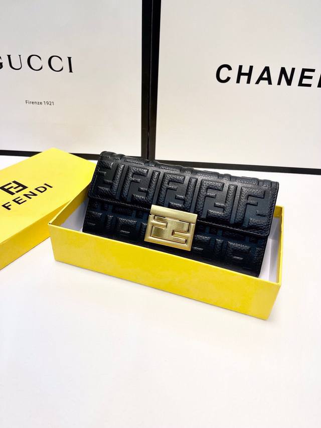 颜色 黑 粉尺寸 19X10芬迪头层牛皮定制五金 必备长款钱包品质超赞手感一流 颜色 黑 粉尺寸 19X10芬迪头层牛皮定制五金 必备长款钱包品质超赞手感一流