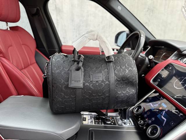 高端货 新款 “ Coach ”蔻驰旅行袋 蔻驰旅行包 手提斜挎包 Keepall 35经典老花满印可调节可拆卸肩带 涂层帆布拼牛皮革饰边 手提单肩斜挎旅行包