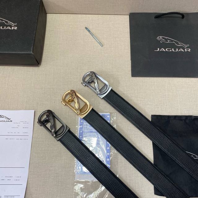 捷豹皮带 爆款来袭 原单品质、3.5Cm规格 、专柜对版头层牛皮、专柜同款 高真空电镀五金 扣头、长度可剪裁。自由搭配！配专柜全套包装