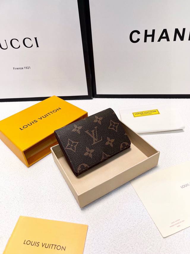 颜色 黑花 老花尺寸 9X5卡包 超级自留。两用卡包钱包特别实用