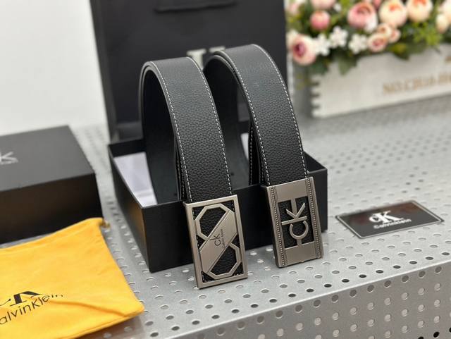 Calvin Klein 简称 Ck 。今天，我就要给大家 安利一下这款不仅颜值在线，而且品质卓越的Ck皮带，让你的每一天都充满自信与魅力！ Pemehb 简约