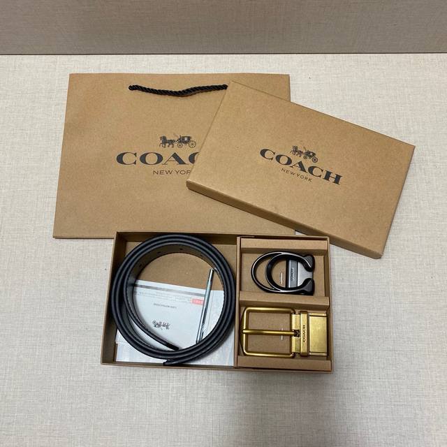 蔻驰皮带 爆款来袭 原单品质、3.8Cm规格 、专柜对版头层牛皮、专柜同款 高真空电镀五金 均可旋转扣头、长度可剪裁。自由搭配！配专柜全套包装 送打眼针