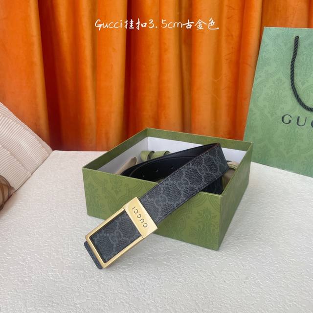 Gucci 经典款Pvc印花面 搭配原版皮底 精品挂扣 宽3.5Cm 经典永不过时款 潮流大方 时尚百搭 Gucci 经典款Pvc印花面 搭配原版皮底 精品挂扣 宽3.5Cm 经典永不过时款 潮流大方 时尚百搭