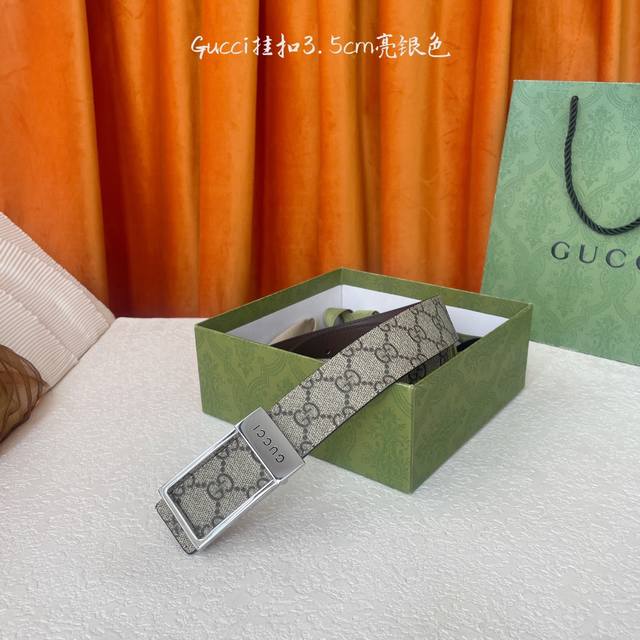 Gucci 经典款Pvc印花面 搭配原版皮底 精品挂扣 宽3.5Cm 经典永不过时款 潮流大方 时尚百搭