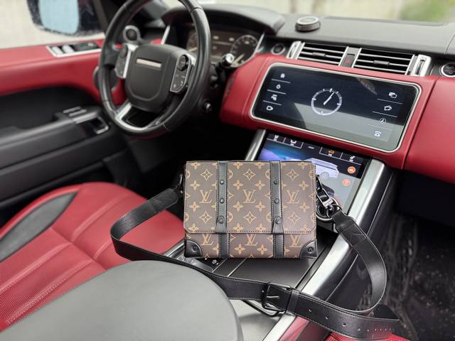 芯片版 高端货 新款 “Louis Vuitton”Lv单肩包 路易威登邮差包斜挎包 M45727 Louis Vuitton Trunk 老花满印磁扣翻盖 涂 芯片版 高端货 新款 “Louis Vuitton”Lv单肩包 路易威登邮差包斜挎包 M45727 Louis Vuitton Trunk 老花满印磁扣翻盖 涂