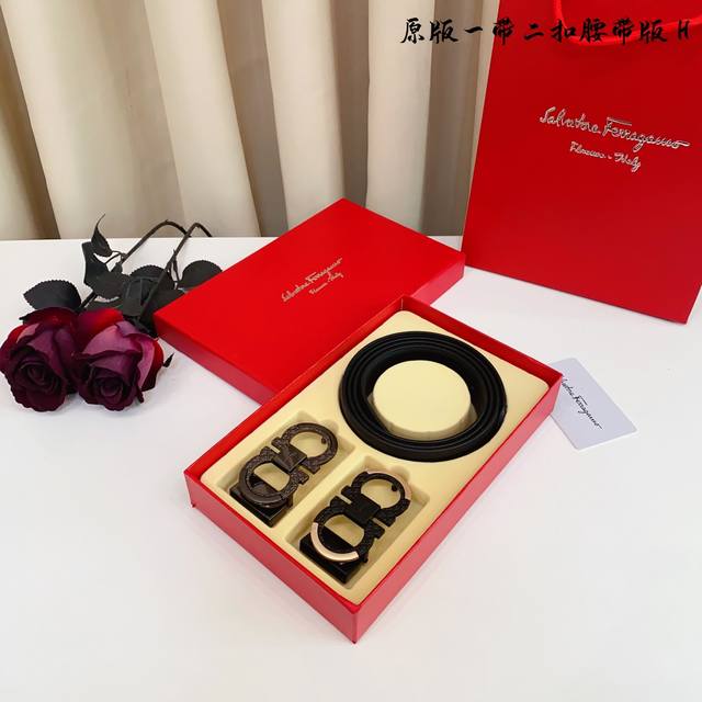 1带1扣 1带2扣 菲拉F家 双扣版 1带2扣 正版开模 此款腰带双面采用原厂牛皮带身，精密电镀标志性五金搭扣 对版专柜。3.5Cm 如需木盒40