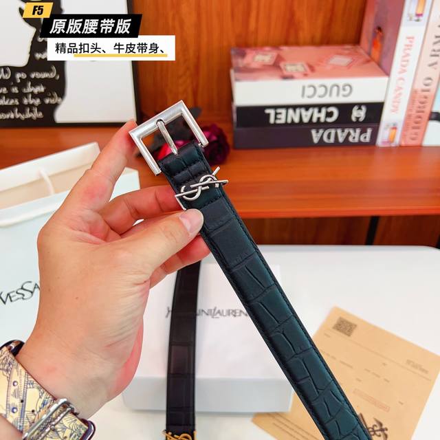 原版品质打孔 品牌：Ysl家 女款 颜色：黑 扣头：金 银 扣头：原版精品纯铜五金扣头 带身：原版牛皮 尺寸：宽约：3.0Cm 长约：95Cm-110Cm 类别