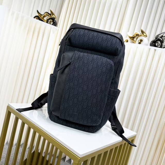 市场最高版本 原单品质 正品打版 保证进口头层牛皮，拒绝二层皮，拒绝超纤皮 Rider Soft 拉链双肩背包 黑色 Oblique 印花面料和黑色粒面牛皮革