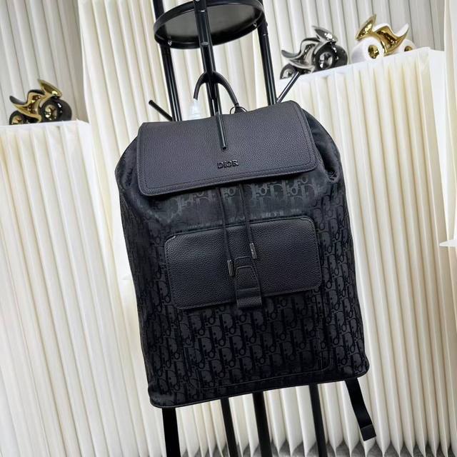 市场最高版本，欢迎对比 Motion背包 黑色Dior Oblique Mirage技术面料&颗粒小牛皮 产品编号:1Esba138Yih_H03E 是一款智能