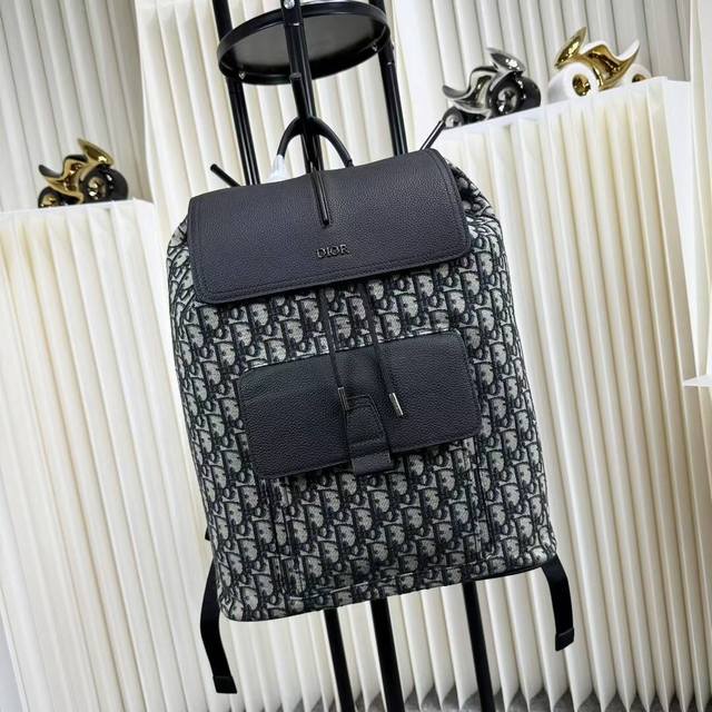 市场最高版本，欢迎对比 Motion背包 米色&黑色Dior Oblique提花&黑色颗粒小牛皮 商品号:1Esba138Yky_H10E 是智能的配饰Moti