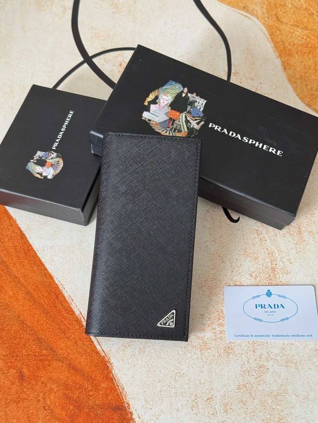 经典款西装夹 钱包经典之作、简单时尚、Zp开发，型号1M2Mv836# ，颜色：蓝色 Blue如图 实拍 内码224代工码 意大利顶级原单十字纹牛皮质感极好，进