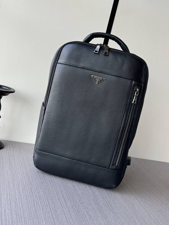 顶级专柜老鼠高端狠货 最新火爆款普拉达手提双肩背包大量出货啦,叫嚣专柜货顶级原单货纸上谈兵吹牛皮的咱不会,请让狠货说话。款式可以复制抄袭,材料做工骗不了懂的人。 顶级专柜老鼠高端狠货 最新火爆款普拉达手提双肩背包大量出货啦,叫嚣专柜货顶级原单货纸上谈兵吹牛皮的咱不会,请让狠货说话。款式可以复制抄袭,材料做工骗不了懂的人。