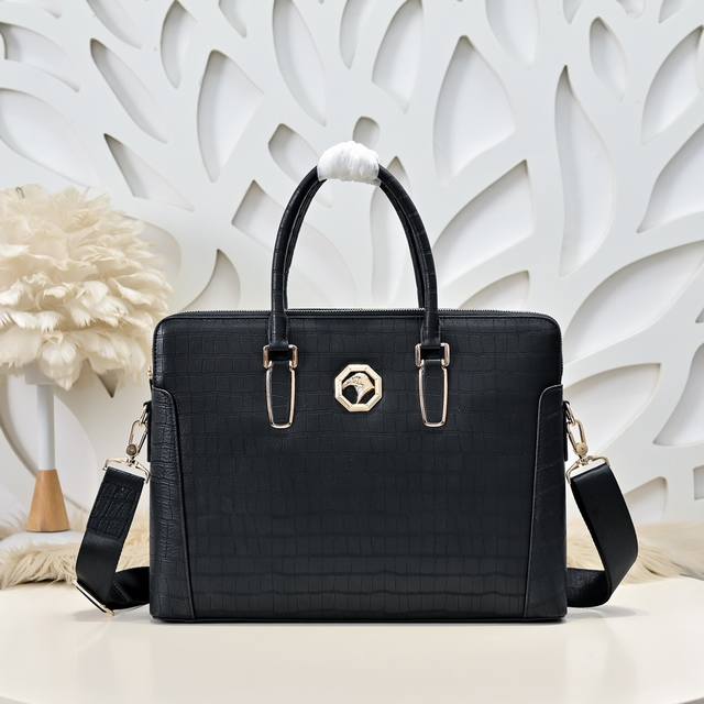 Stefano Ricci-史蒂芬 专柜最新款男士公文包双拉款 采用进口小牛皮制作 皮质柔软 纹路清晰可见 手感超赞 高贵五金 时尚鹰头金标 质量看得见 高档大