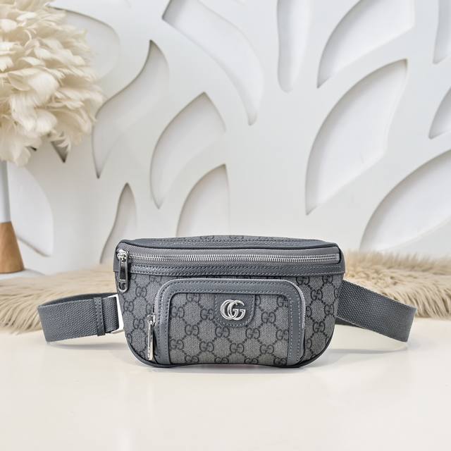 Gucci-古奇最新款男士腰包 胸包采用进口小牛皮 皮质柔软 手感超赞 做工精致 高贵五金 细节完美 时尚休闲百搭 质量与质感都能衬托出你独特的品味尺寸：22.