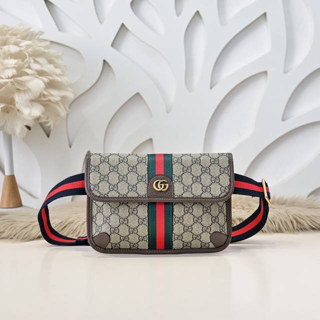 Gucci-古奇最新款男士腰包 胸包采用进口小牛皮 皮质柔软 手感超赞 做工精致 高贵五金 细节完美 时尚休闲百搭 质量与质感都能衬托出你独特的品味尺寸：24.