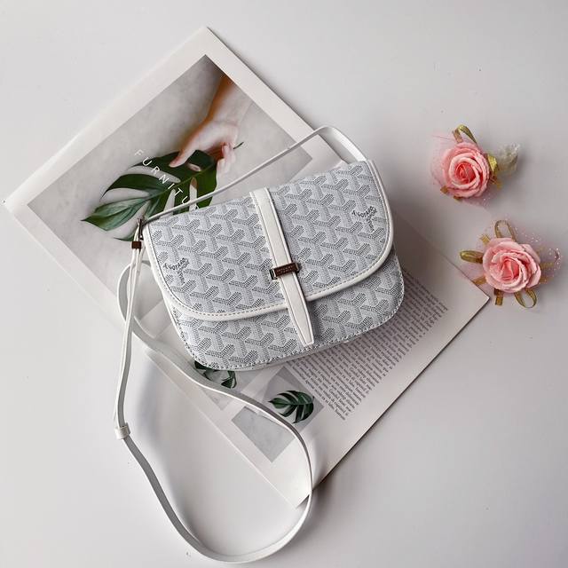 G0Yard 戈雅 成立于1853年，已超过150年的历史，新款单肩斜挎马鞍包，品牌专用加厚棉布原版皮，原版五金，尺寸20*16.5*7