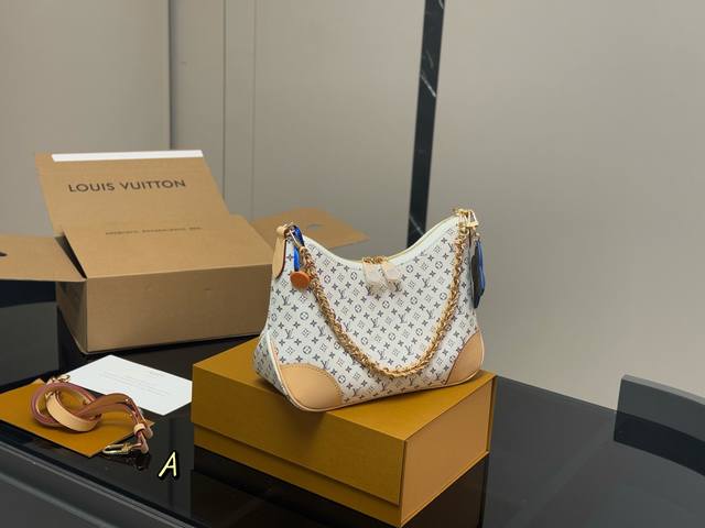 配折叠盒飞机盒 Size：29*16Cm Lv 最新款牛角包 原版五金！ 定制版直接采用小牛皮 Vintage 经典单肩包 配置肩带链条 单肩斜挎都无敌好看百搭