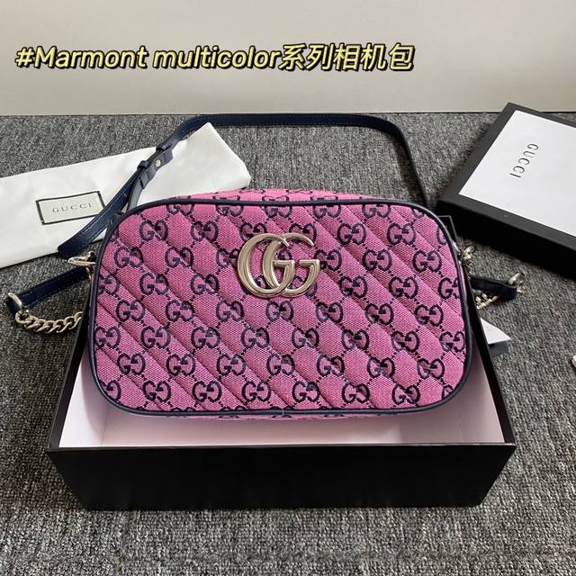升级版实拍# 款号:447632彩布 尺寸:24-13-7Cm 春夏新款 Gg Multicolor系列Marmont链条肩背包 拉链开合配棉麻衬里，内里有个小