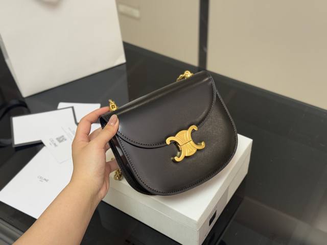 配盒 尺寸：19.16Cm 赛琳 凯旋门！全牛皮 很高端！很高级 很适合四季！