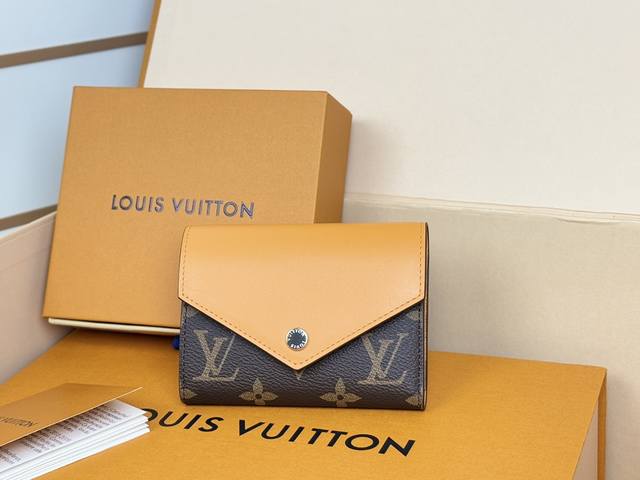 工厂P价 顶级原单 M12285黄色 新款钱包 豆豆款三折 M12390黄色，M12387大红，M12885大红，M12392玫红 从路易 维顿的档案中获得灵感