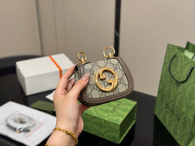 折叠盒飞机盒 古奇Blonedie 单肩包 燃啦燃啦！ 这个配色真好看！ 还可以斜挎啦！ 尺寸：12.9Cm