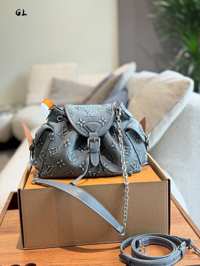 Lv浮雕牛仔斜挎包腋下包28×26配盒子