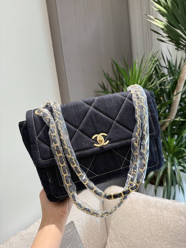 Chanel牛仔面料邮差包26Cm 无盒