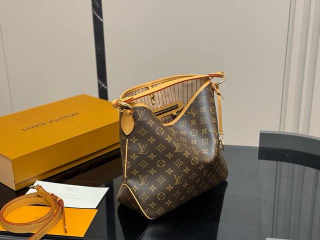 配折叠盒飞机盒 Size： 33.28Cm Lv Neverfull 网红购物袋！ 骨灰级产物！ 经典到无可复制！ 有质感！有味道！