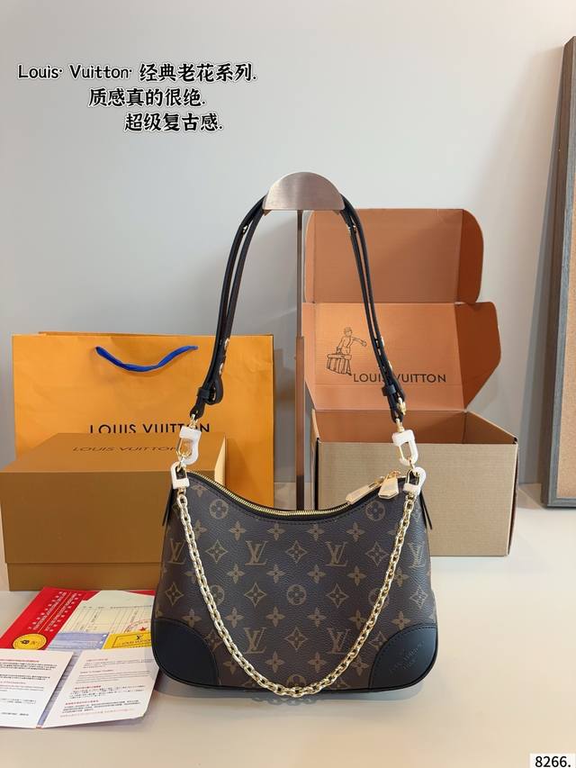 配礼盒. Lv老花牛角包 单肩斜挎中古 Vintage包包V老花村上隆限定薇薇安女包Lv老花限定 ！超美！好多网红潮人都在背 单肩斜挎背这款包看着简单，搭配起来