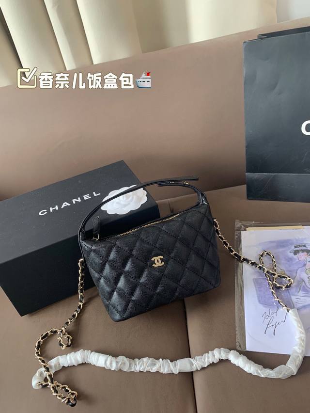 配折叠盒子 芯片版本 香奈儿饭盒包 很有质感又很轻松的一个包型 貌美又实用 尺寸：16*11