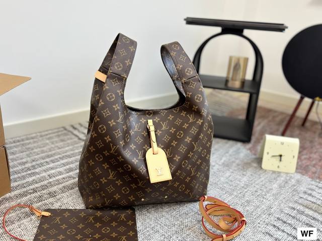 Lv 款 菜篮子包 本季我最喜欢的老花款之一手拎真的太可爱了 菜篮子的化身懒人必备#懒人必备上身大小也合适 出门大T+裤衩直接拎出门精致休闲风走起 全套礼盒包装 Lv 款 菜篮子包 本季我最喜欢的老花款之一手拎真的太可爱了 菜篮子的化身懒人必备#懒人必备上身大小也合适 出门大T+裤衩直接拎出门精致休闲风走起 全套礼盒包装