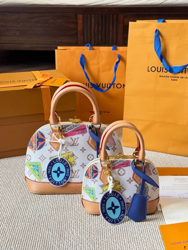 Lv Lv Alma Bb 印花 贝壳包 原版高品质 包包这款Retiro 手袋以标志性的老花面料制成 经典永恒。优雅低调的外形设计和宽敞的包身更加入了实用性。