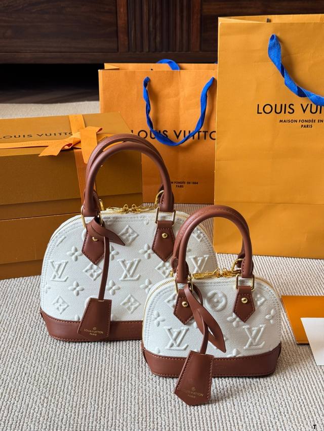 Lv Lv Alma Bb 印花 贝壳包 原版高品质 包包这款Retiro 手袋以标志性的老花面料制成 经典永恒。优雅低调的外形设计和宽敞的包身更加入了实用性。