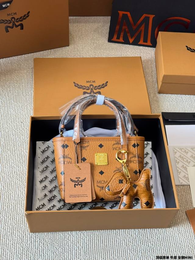 顶级原单 牛皮 Mini Mcm 原单 Tote 菜篮子 茶金Mc 新款购物袋 菜篮子手提肩背超实用 原单正品东莞Mcm国内代工厂P代加工全包正品工序全方位对花 顶级原单 牛皮 Mini Mcm 原单 Tote 菜篮子 茶金Mc 新款购物袋 菜篮子手提肩背超实用 原单正品东莞Mcm国内代工厂P代加工全包正品工序全方位对花