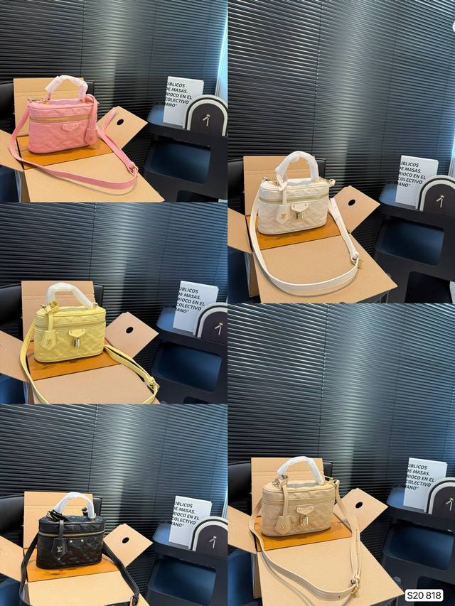 配飞机盒折叠盒子 这一季的化妆包颇受时尚界的青睐，看到第一眼就种草了！！造型很硬核 但空间很实用~走在路上就是一道行走的风景线啊。回头率杠杠的~ 而且真的好好搭